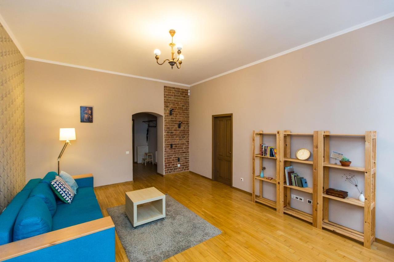 Light And Spacious Apartment On Gazova Str Lemberg Exterior foto